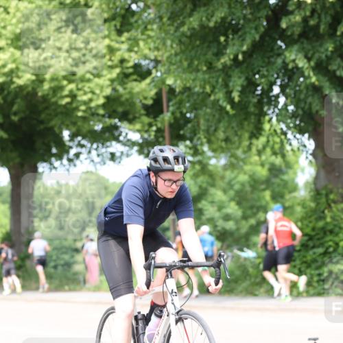 15.06.2025 - 7 Türme Triathlon Yannick Fuchs http://msf.ph/oto/8023705 15.06.2025 13:36:22 Radfahren 503 meine-sportfotos.de