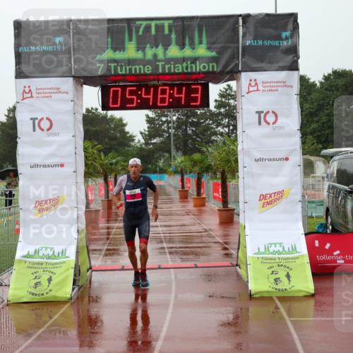 15.06.2025 - 7 Türme Triathlon Michael Strokosch http://msf.ph/oto/8023716 15.06.2025 15:48:42 Ziel 216 meine-sportfotos.de