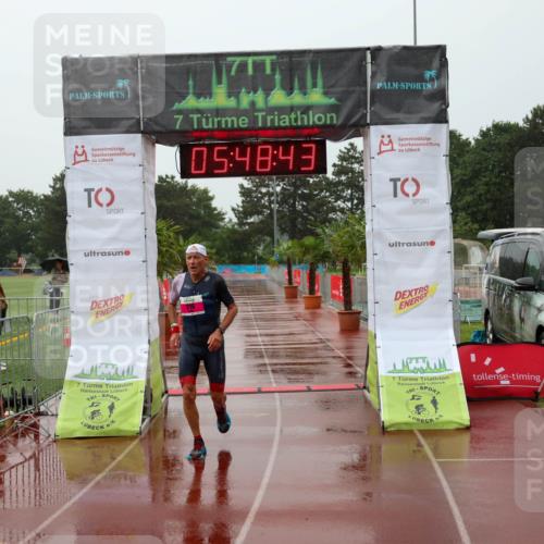 15.06.2025 - 7 Türme Triathlon Michael Strokosch http://msf.ph/oto/8023740 15.06.2025 15:48:43 Ziel 216 meine-sportfotos.de