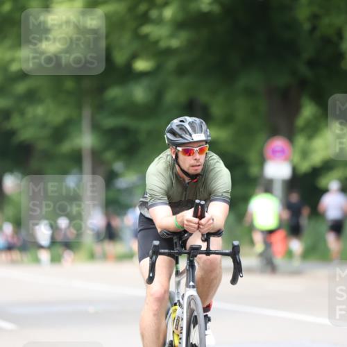 15.06.2025 - 7 Türme Triathlon Yannick Fuchs http://msf.ph/oto/8023777 15.06.2025 13:36:33 Radfahren 264, 424, 826 meine-sportfotos.de