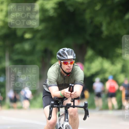 15.06.2025 - 7 Türme Triathlon Yannick Fuchs http://msf.ph/oto/8023785 15.06.2025 13:36:33 Radfahren 264, 424, 826 meine-sportfotos.de