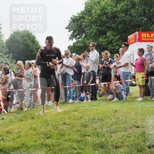 15.06.2025 - 27. Vierlanden-Triathlon KatJ http://msf.ph/oto/8023801 15.06.2025 10:56:57 Schwimmen 642, 651, 654, 688, 691, 711, 718, 755 meine-sportfotos.de