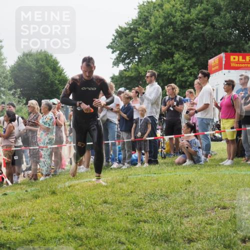 15.06.2025 - 27. Vierlanden-Triathlon KatJ http://msf.ph/oto/8023807 15.06.2025 10:56:57 Schwimmen 642, 651, 654, 688, 691, 711, 718, 755 meine-sportfotos.de