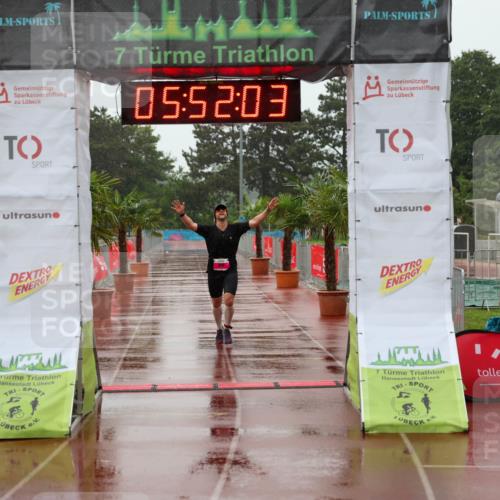 15.06.2025 - 7 Türme Triathlon Michael Strokosch http://msf.ph/oto/8023881 15.06.2025 15:52:03 Ziel 338 meine-sportfotos.de