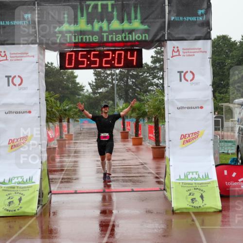 15.06.2025 - 7 Türme Triathlon Michael Strokosch http://msf.ph/oto/8023899 15.06.2025 15:52:04 Ziel 338 meine-sportfotos.de