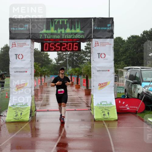 15.06.2025 - 7 Türme Triathlon Michael Strokosch http://msf.ph/oto/8023964 15.06.2025 15:52:06 Ziel 338 meine-sportfotos.de