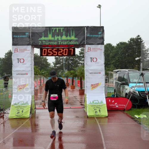 15.06.2025 - 7 Türme Triathlon Michael Strokosch http://msf.ph/oto/8023985 15.06.2025 15:52:07 Ziel 338 meine-sportfotos.de