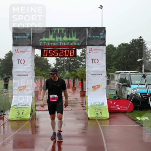 15.06.2025 - 7 Türme Triathlon Michael Strokosch http://msf.ph/oto/8023987 15.06.2025 15:52:07 Ziel 338 meine-sportfotos.de