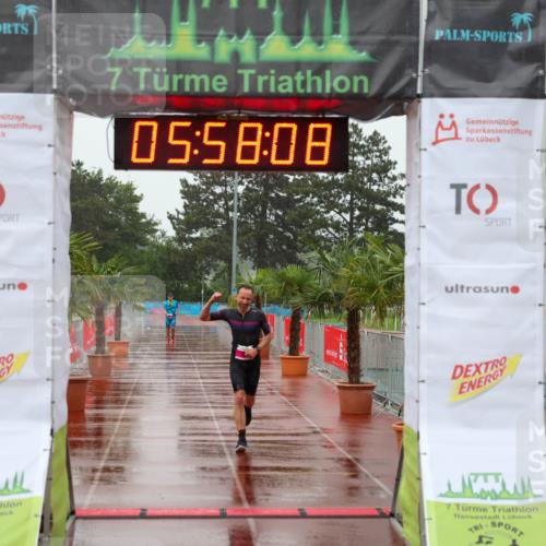 15.06.2025 - 7 Türme Triathlon Michael Strokosch http://msf.ph/oto/8024048 15.06.2025 15:58:07 Ziel 223 meine-sportfotos.de