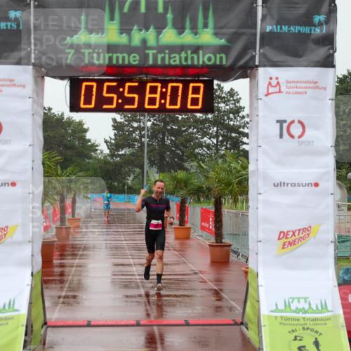 15.06.2025 - 7 Türme Triathlon Michael Strokosch http://msf.ph/oto/8024051 15.06.2025 15:58:08 Ziel 223 meine-sportfotos.de