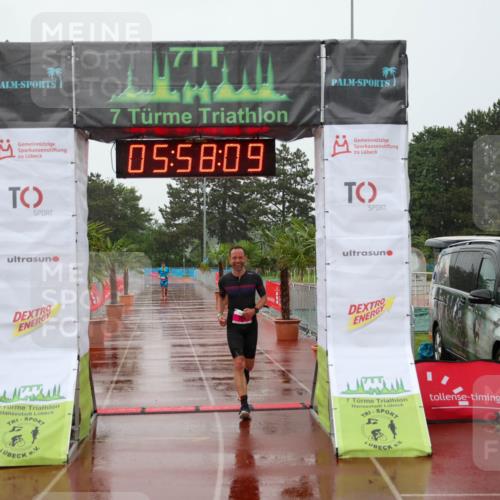 15.06.2025 - 7 Türme Triathlon Michael Strokosch http://msf.ph/oto/8024065 15.06.2025 15:58:09 Ziel 223 meine-sportfotos.de