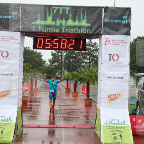 15.06.2025 - 7 Türme Triathlon Michael Strokosch http://msf.ph/oto/8024107 15.06.2025 15:58:20 Ziel 203 meine-sportfotos.de