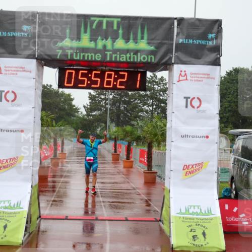 15.06.2025 - 7 Türme Triathlon Michael Strokosch http://msf.ph/oto/8024113 15.06.2025 15:58:21 Ziel 203 meine-sportfotos.de