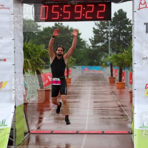 15.06.2025 - 7 Türme Triathlon Michael Strokosch http://msf.ph/oto/8024175 15.06.2025 15:59:22 Ziel 297 meine-sportfotos.de