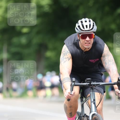 15.06.2025 - 7 Türme Triathlon Yannick Fuchs http://msf.ph/oto/8024212 15.06.2025 13:37:04 Radfahren 1031, 1057, 1127 meine-sportfotos.de
