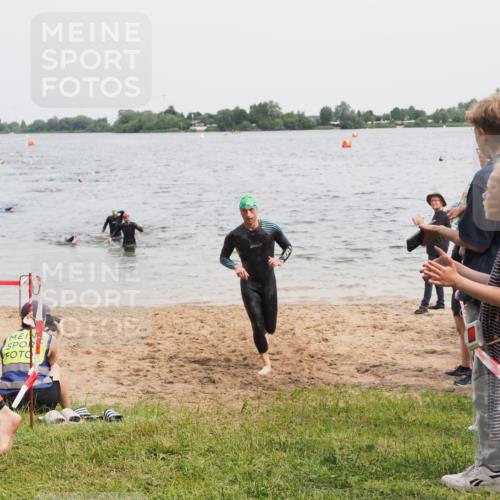 21.06.2025 - 27. Vierlanden-Triathlon MichiJ http://msf.ph/oto/8024281 15.06.2026 10:55:20 Schwimmen 661, 725, 740 meine-sportfotos.de