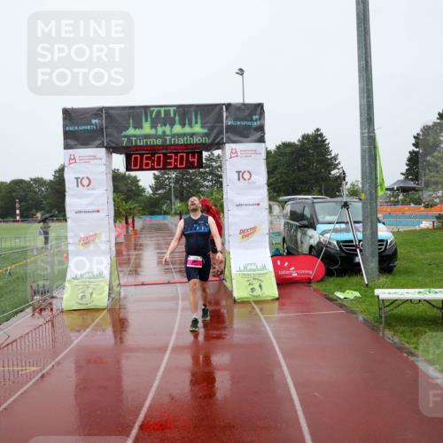 15.06.2025 - 7 Türme Triathlon Michael Strokosch http://msf.ph/oto/8024294 15.06.2025 16:03:04 Ziel 207 meine-sportfotos.de