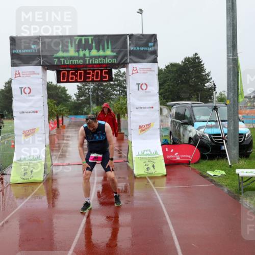 15.06.2025 - 7 Türme Triathlon Michael Strokosch http://msf.ph/oto/8024315 15.06.2025 16:03:05 Ziel 207 meine-sportfotos.de