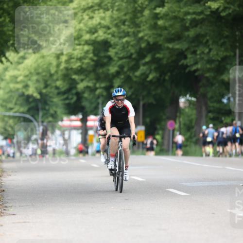 15.06.2025 - 7 Türme Triathlon Yannick Fuchs http://msf.ph/oto/8024337 15.06.2025 13:37:15 Radfahren 421, 525, 663 meine-sportfotos.de