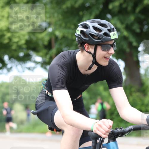 15.06.2025 - 7 Türme Triathlon Yannick Fuchs http://msf.ph/oto/8024549 15.06.2025 13:37:34 Radfahren 522 meine-sportfotos.de