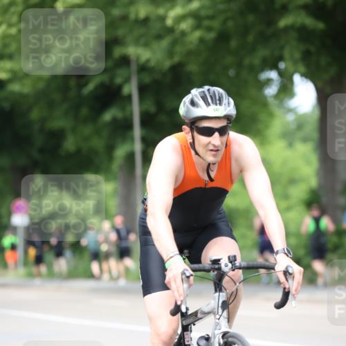 15.06.2025 - 7 Türme Triathlon Yannick Fuchs http://msf.ph/oto/8024611 15.06.2025 13:37:40 Radfahren 427, 587 meine-sportfotos.de