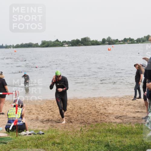 21.06.2025 - 27. Vierlanden-Triathlon MichiJ http://msf.ph/oto/8024669 15.06.2026 10:55:36 Schwimmen 639, 656, 712, 736 meine-sportfotos.de