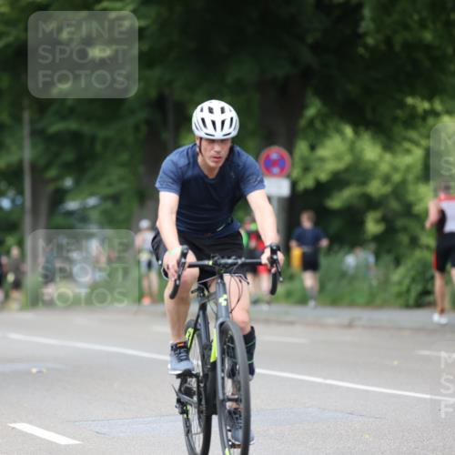 15.06.2025 - 7 Türme Triathlon Yannick Fuchs http://msf.ph/oto/8024697 15.06.2025 13:37:55 Radfahren 944, 972 meine-sportfotos.de