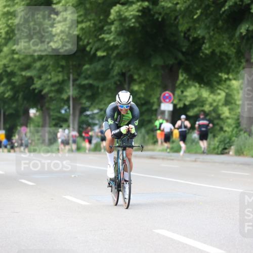 15.06.2025 - 7 Türme Triathlon Yannick Fuchs http://msf.ph/oto/8024766 15.06.2025 13:38:04 Radfahren 544, 812, 944 meine-sportfotos.de