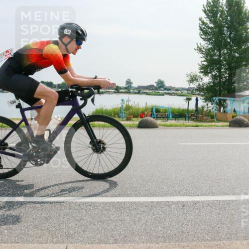 15.06.2025 - 27. Vierlanden-Triathlon H.Heesch http://msf.ph/oto/8024915 15.06.2025 09:57:23 Radfahren 75, 130 meine-sportfotos.de