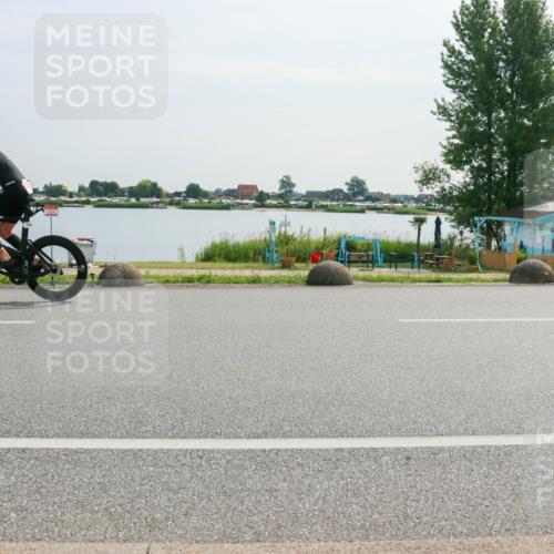 15.06.2025 - 27. Vierlanden-Triathlon H.Heesch http://msf.ph/oto/8024928 15.06.2025 09:57:42 Radfahren 176 meine-sportfotos.de