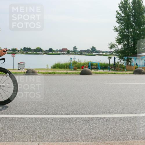 15.06.2025 - 27. Vierlanden-Triathlon H.Heesch http://msf.ph/oto/8024948 15.06.2025 09:58:10 Radfahren 204, 228 meine-sportfotos.de