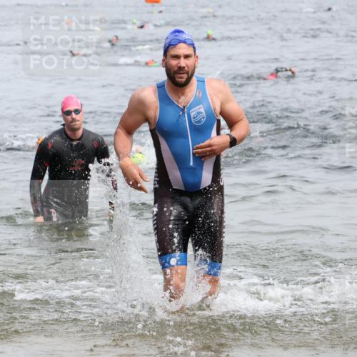 15.06.2025 - 27. Vierlanden-Triathlon Lena Gebhardt http://msf.ph/oto/8024950 15.06.2025 10:56:36 Schwimmen 685, 691, 764, 771 meine-sportfotos.de