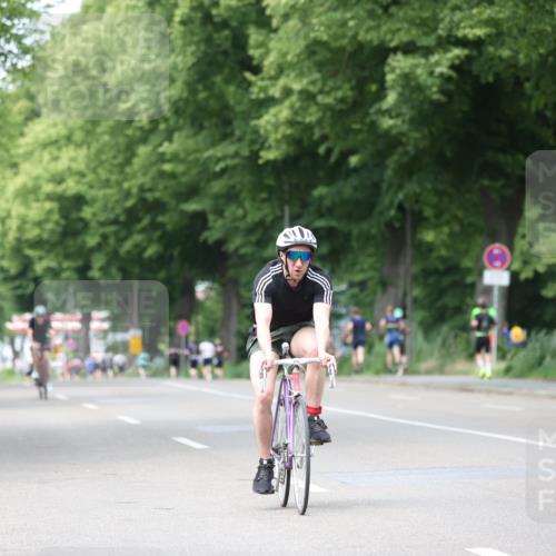 15.06.2025 - 7 Türme Triathlon Yannick Fuchs http://msf.ph/oto/8024986 15.06.2025 13:38:34 Radfahren 457, 884, 1168 meine-sportfotos.de