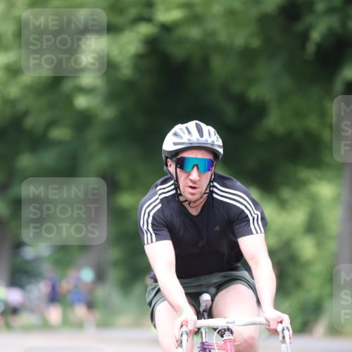 15.06.2025 - 7 Türme Triathlon Yannick Fuchs http://msf.ph/oto/8024999 15.06.2025 13:38:35 Radfahren 457, 884, 1130, 1168 meine-sportfotos.de