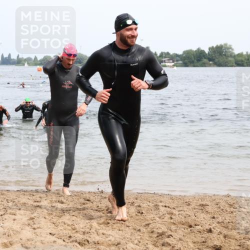 15.06.2025 - 27. Vierlanden-Triathlon Lena Gebhardt http://msf.ph/oto/8025010 15.06.2025 10:56:45 Schwimmen 642, 651, 685, 688, 691, 755 meine-sportfotos.de