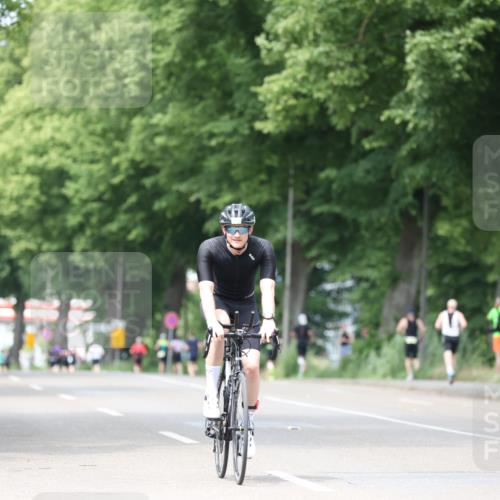 15.06.2025 - 7 Türme Triathlon Yannick Fuchs http://msf.ph/oto/8025040 15.06.2025 13:38:47 Radfahren 303 meine-sportfotos.de
