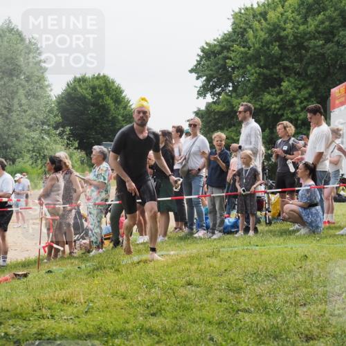 15.06.2025 - 27. Vierlanden-Triathlon KatJ http://msf.ph/oto/8025045 15.06.2025 10:58:19 Schwimmen 710, 762, 769 meine-sportfotos.de