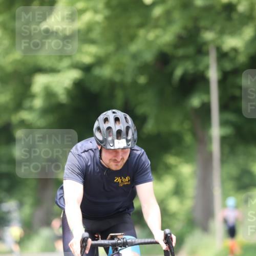 15.06.2025 - 7 Türme Triathlon Yannick Fuchs http://msf.ph/oto/8025217 15.06.2025 13:39:14 Radfahren 237, 743 meine-sportfotos.de