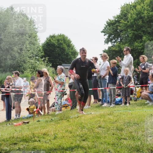 15.06.2025 - 27. Vierlanden-Triathlon KatJ http://msf.ph/oto/8025245 15.06.2025 10:58:29 Schwimmen 643, 710, 732, 741, 769 meine-sportfotos.de