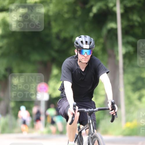 15.06.2025 - 7 Türme Triathlon Yannick Fuchs http://msf.ph/oto/8025252 15.06.2025 13:39:21 Radfahren 237, 271, 1157 meine-sportfotos.de