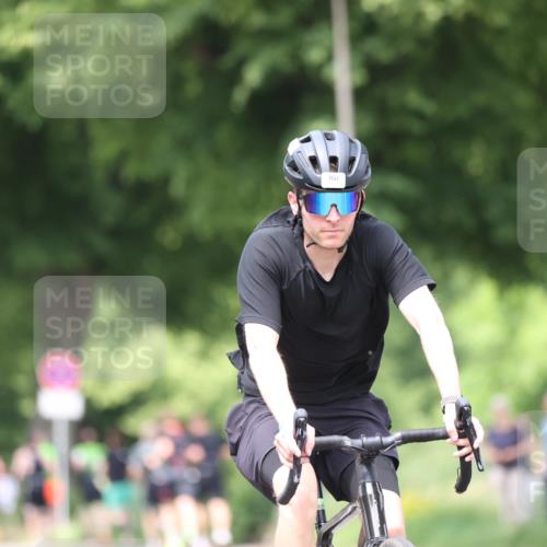 15.06.2025 - 7 Türme Triathlon Yannick Fuchs http://msf.ph/oto/8025259 15.06.2025 13:39:21 Radfahren 237, 271, 1157 meine-sportfotos.de