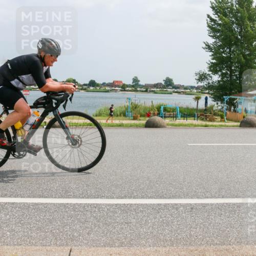 21.06.2025 - 27. Vierlanden-Triathlon H.Heesch http://msf.ph/oto/8025289 15.06.2025 12:06:20 Radfahren 639, 770, 890, 914 meine-sportfotos.de