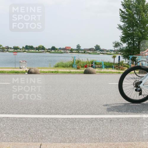 21.06.2025 - 27. Vierlanden-Triathlon H.Heesch http://msf.ph/oto/8025302 15.06.2025 12:06:21 Radfahren 639, 770, 914, 919 meine-sportfotos.de