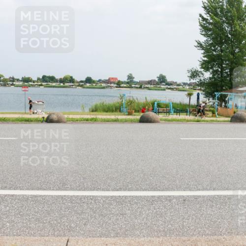 21.06.2025 - 27. Vierlanden-Triathlon H.Heesch http://msf.ph/oto/8025325 15.06.2025 12:06:43 Radfahren 713 meine-sportfotos.de