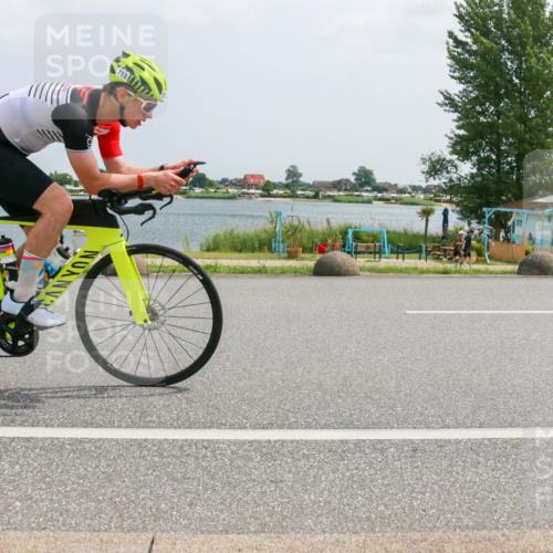 21.06.2025 - 27. Vierlanden-Triathlon H.Heesch http://msf.ph/oto/8025327 15.06.2025 12:06:43 Radfahren 713 meine-sportfotos.de