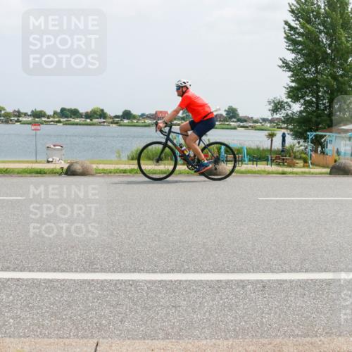 21.06.2025 - 27. Vierlanden-Triathlon H.Heesch http://msf.ph/oto/8025353 15.06.2025 12:06:46 Radfahren 713, 852 meine-sportfotos.de