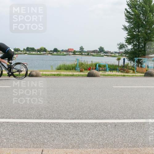 21.06.2025 - 27. Vierlanden-Triathlon H.Heesch http://msf.ph/oto/8025385 15.06.2025 12:06:51 Radfahren 718, 825, 852, 959 meine-sportfotos.de