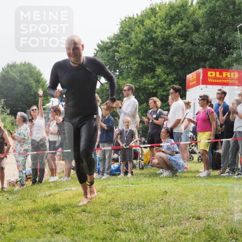 15.06.2025 - 27. Vierlanden-Triathlon KatJ http://msf.ph/oto/8025419 15.06.2025 10:58:33 Schwimmen 643, 710, 732, 741 meine-sportfotos.de