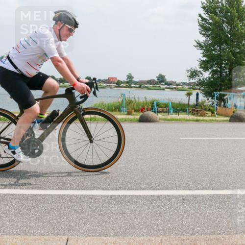 21.06.2025 - 27. Vierlanden-Triathlon H.Heesch http://msf.ph/oto/8025423 15.06.2025 12:06:55 Radfahren 718, 825, 879, 950, 959 meine-sportfotos.de