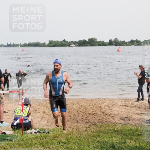 21.06.2025 - 27. Vierlanden-Triathlon MichiJ http://msf.ph/oto/8025424 15.06.2026 10:56:41 Schwimmen 642, 685, 691 meine-sportfotos.de